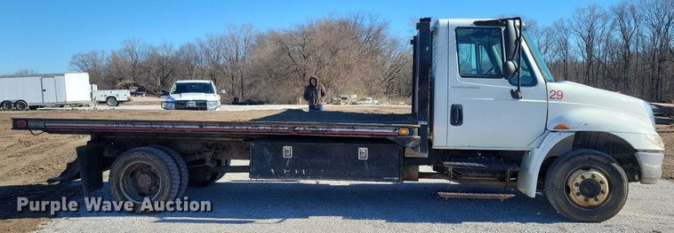 image for item LC9941 2006 International  4300 dump flatbed truck