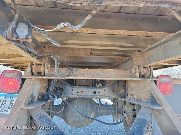 image for item LC9941 2006 International  4300 dump flatbed truck