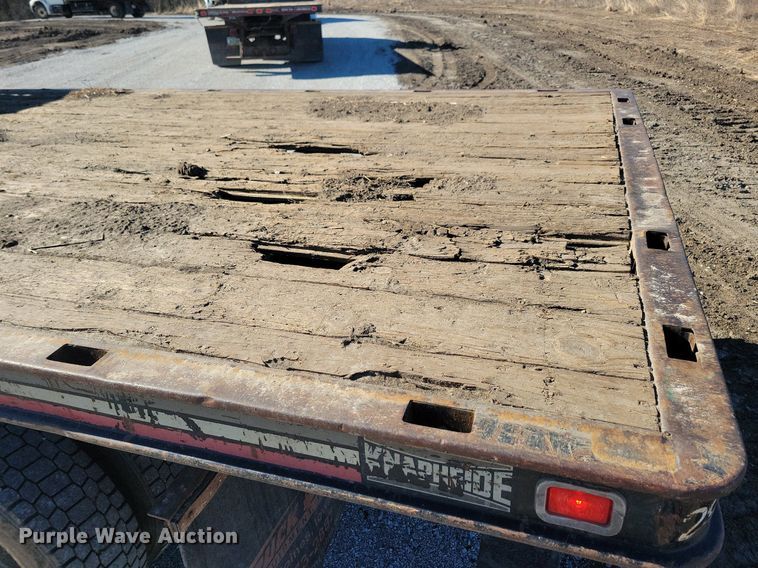 image for item LC9941 2006 International  4300 dump flatbed truck