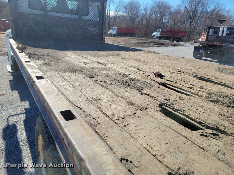 image for item LC9941 2006 International  4300 dump flatbed truck