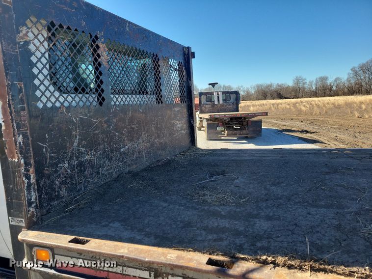 image for item LC9941 2006 International  4300 dump flatbed truck