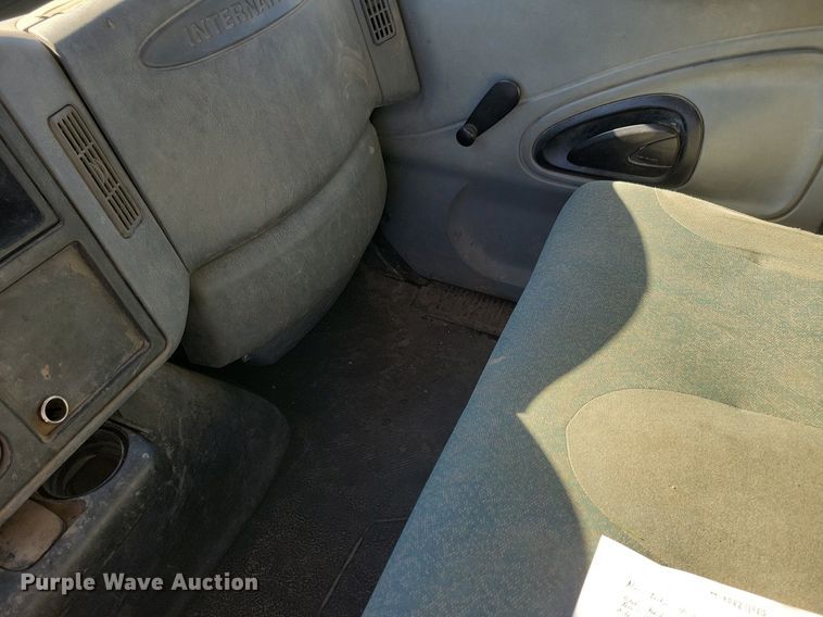 image for item LC9941 2006 International  4300 dump flatbed truck