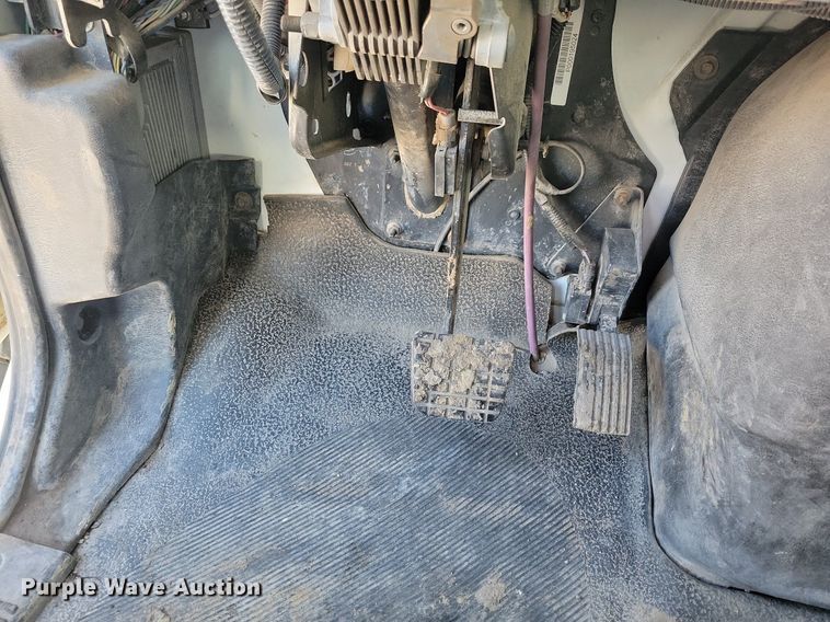 image for item LC9941 2006 International  4300 dump flatbed truck