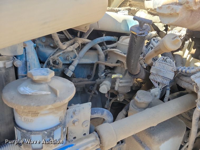 image for item LC9941 2006 International  4300 dump flatbed truck