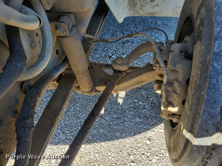 image for item LC9941 2006 International  4300 dump flatbed truck