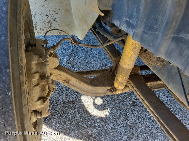 image for item LC9941 2006 International  4300 dump flatbed truck