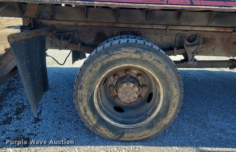 image for item LC9941 2006 International  4300 dump flatbed truck