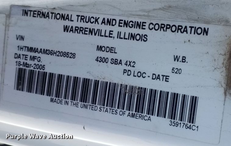 image for item LC9941 2006 International  4300 dump flatbed truck