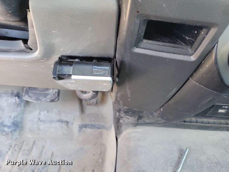 image for item LC9942 2020 Ford F550 Super Duty XL flatbed truck