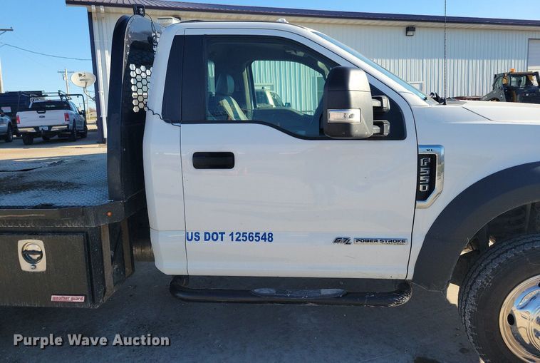 image for item LC9942 2020 Ford F550 Super Duty XL flatbed truck