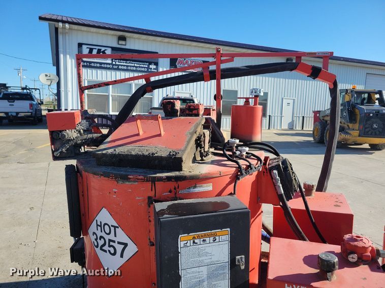 image for item LC9943 Crafco SS25 melter applicator