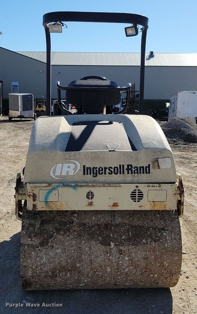 image for item LC9944 2006 Ingersoll Rand DD24 double drum vibratory roller