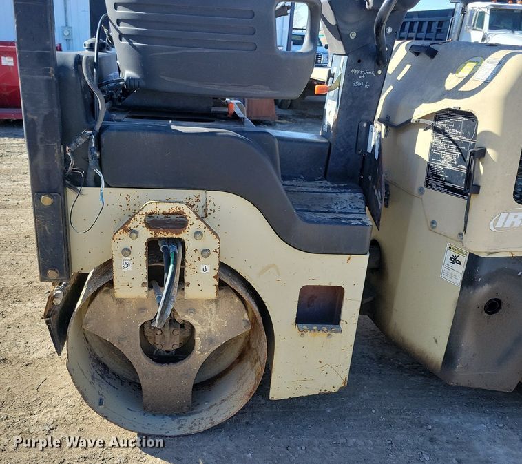 image for item LC9944 2006 Ingersoll Rand DD24 double drum vibratory roller