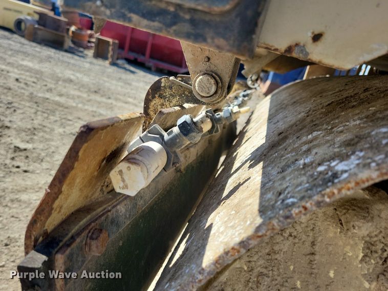 image for item LC9944 2006 Ingersoll Rand DD24 double drum vibratory roller