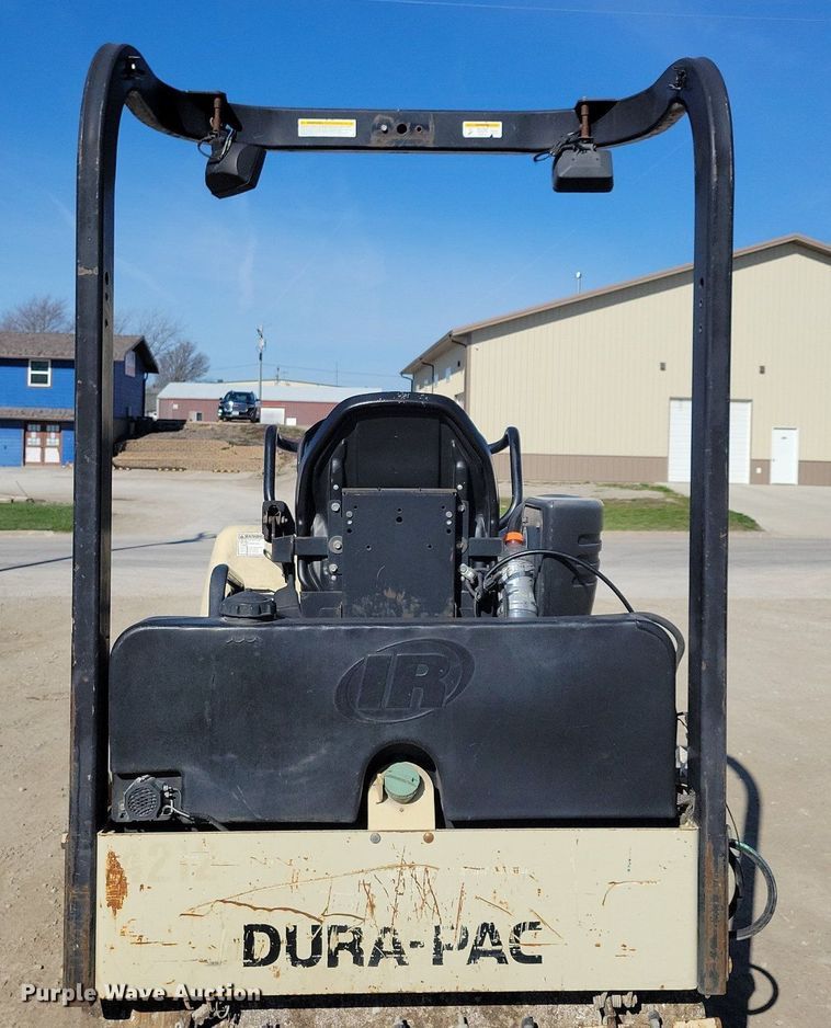 image for item LC9944 2006 Ingersoll Rand DD24 double drum vibratory roller