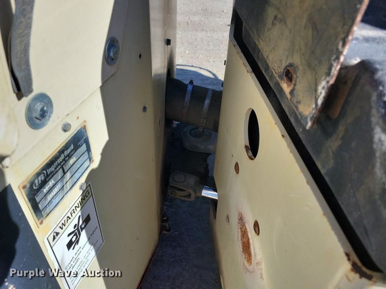 image for item LC9944 2006 Ingersoll Rand DD24 double drum vibratory roller