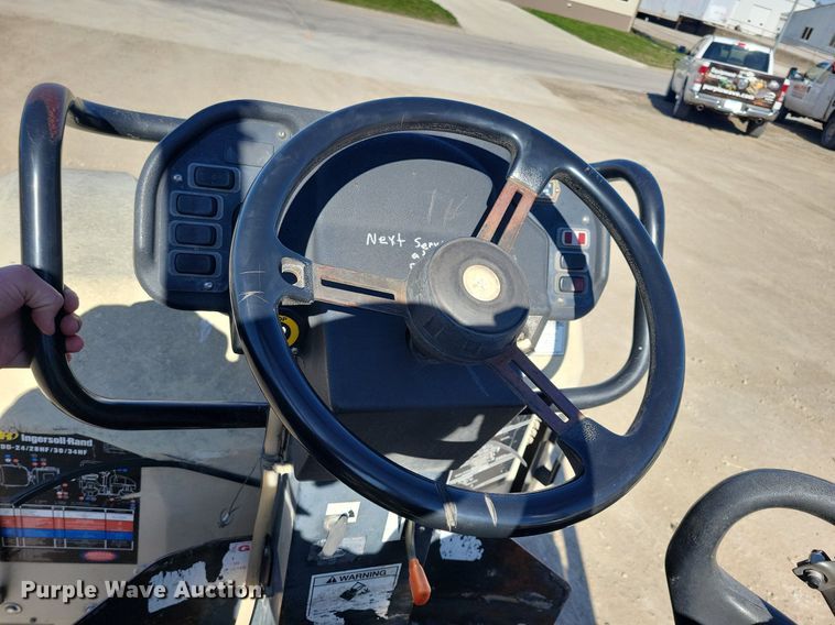 image for item LC9944 2006 Ingersoll Rand DD24 double drum vibratory roller