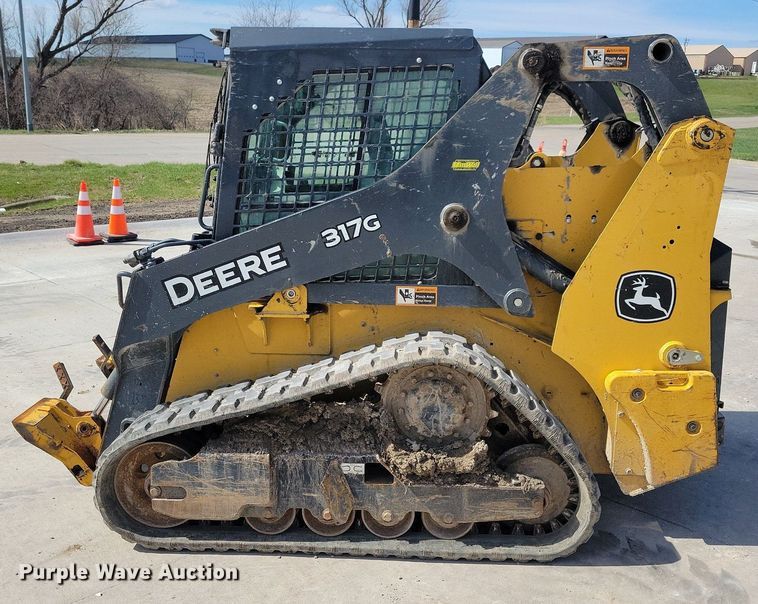 image for item LC9948 2018 John Deere 317G tracked skid steer loader