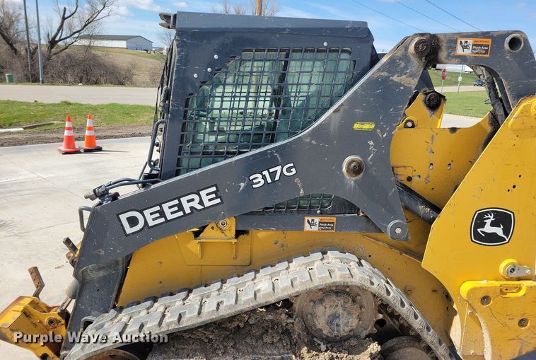 image for item LC9948 2018 John Deere 317G tracked skid steer loader