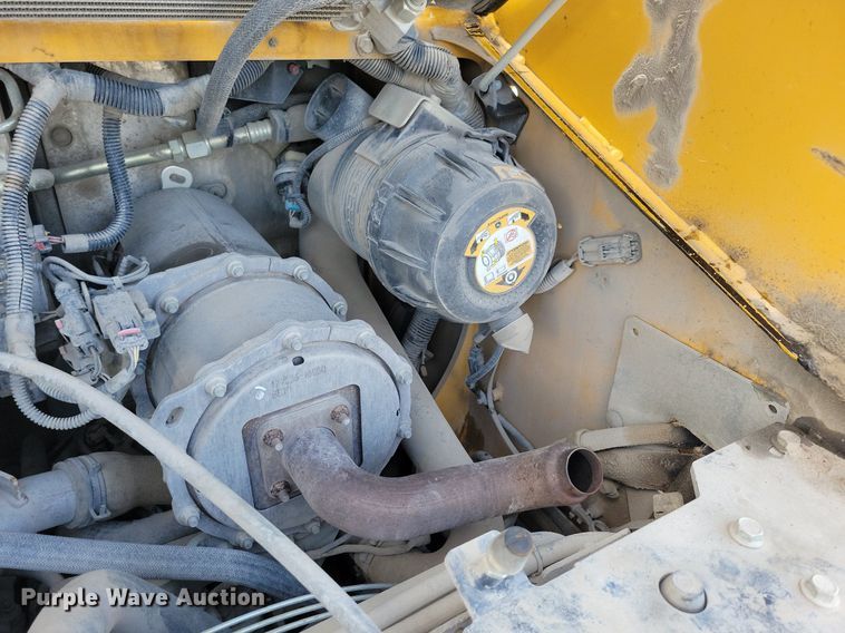 image for item LC9948 2018 John Deere 317G tracked skid steer loader