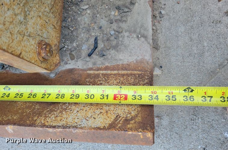 image for item LC9951 Furukawa HP210-II excavator plate compactor