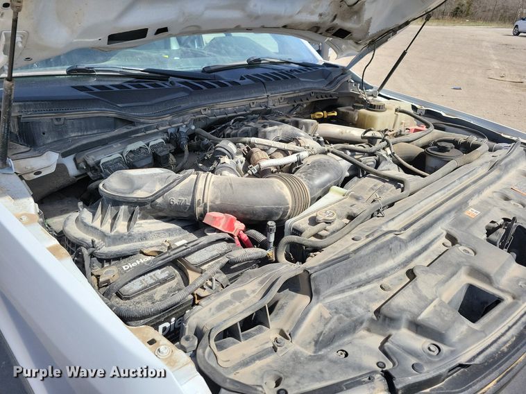 image for item LC9952 2019 Ford F550 Super Duty XL flatbed truck