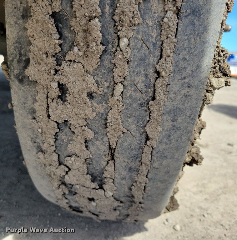 image for item LC9952 2019 Ford F550 Super Duty XL flatbed truck