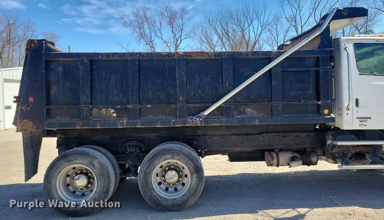 image for item LC9957 2007 Sterling LT7500 dump truck
