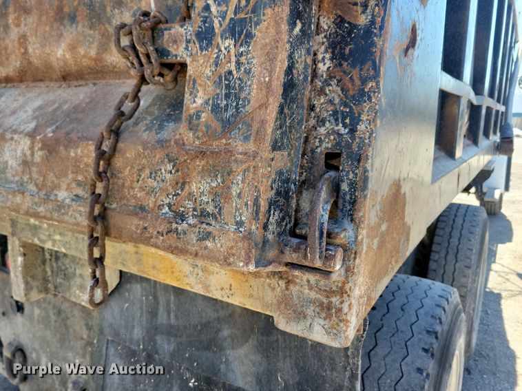 image for item LC9957 2007 Sterling LT7500 dump truck