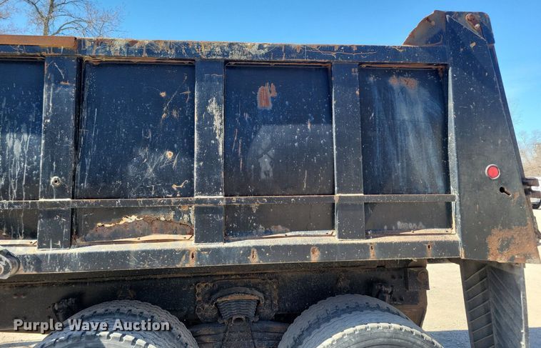 image for item LC9957 2007 Sterling LT7500 dump truck