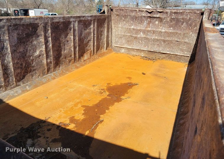 image for item LC9957 2007 Sterling LT7500 dump truck