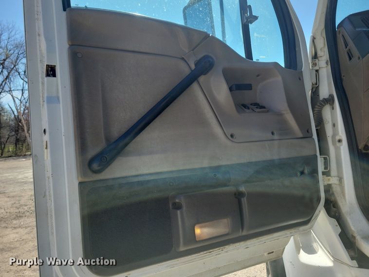 image for item LC9957 2007 Sterling LT7500 dump truck