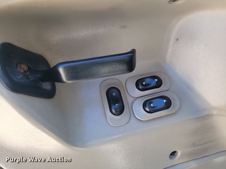 image for item LC9957 2007 Sterling LT7500 dump truck