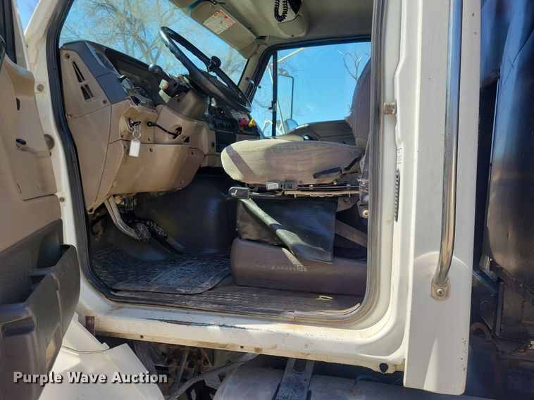 image for item LC9957 2007 Sterling LT7500 dump truck