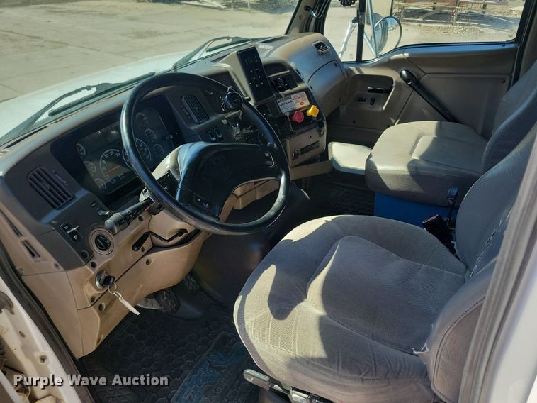 image for item LC9957 2007 Sterling LT7500 dump truck