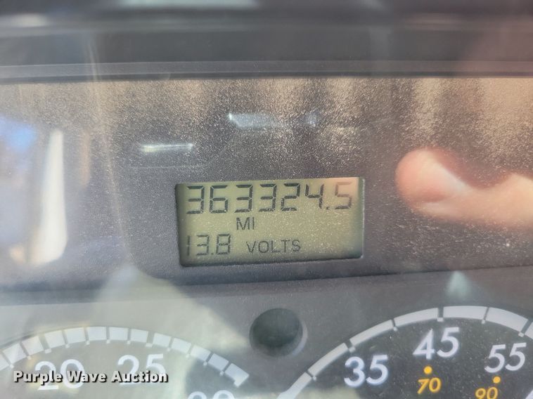 image for item LC9957 2007 Sterling LT7500 dump truck