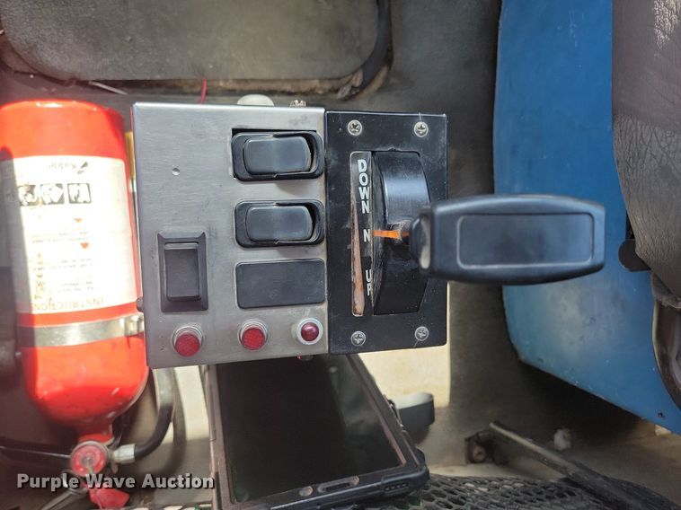 image for item LC9957 2007 Sterling LT7500 dump truck