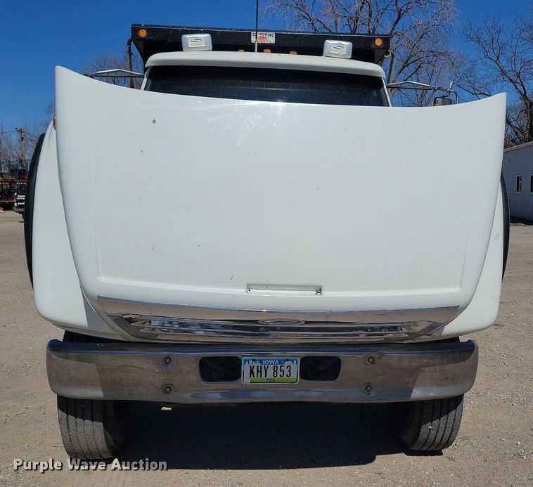 image for item LC9957 2007 Sterling LT7500 dump truck