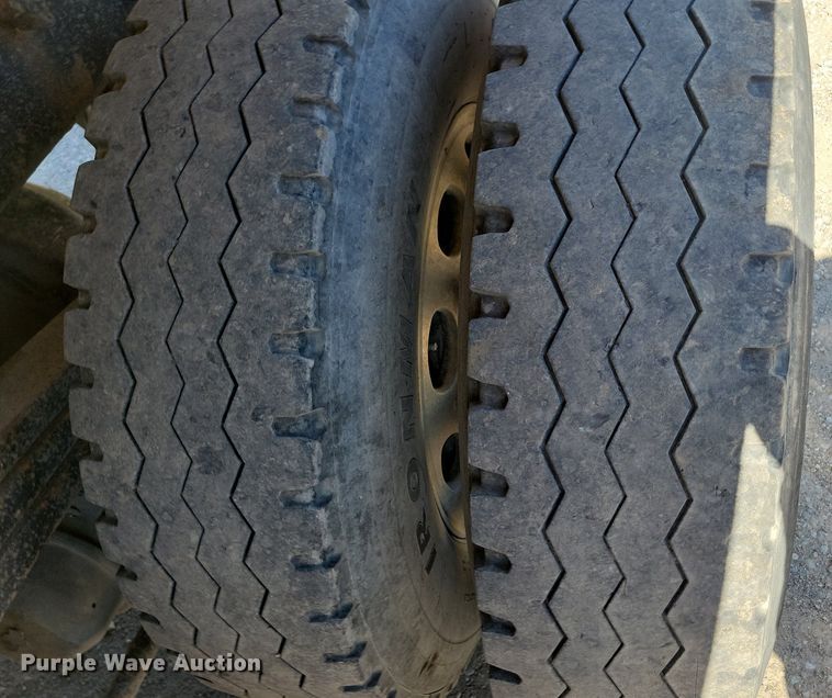 image for item LC9957 2007 Sterling LT7500 dump truck