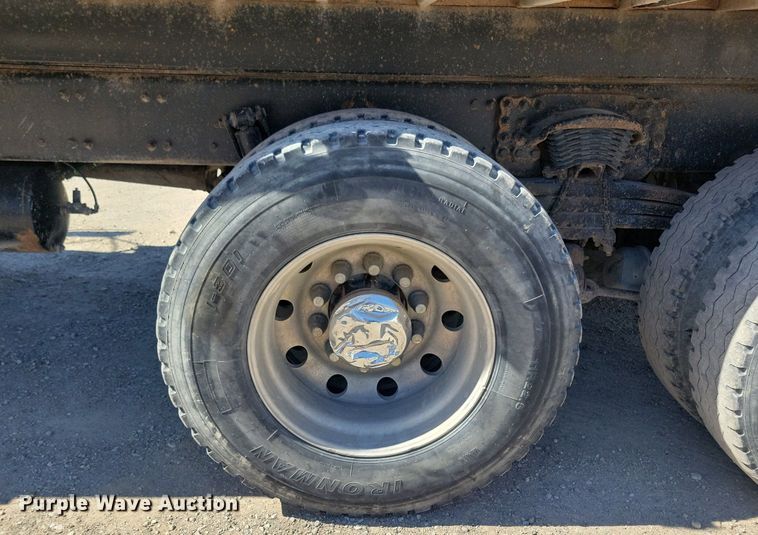 image for item LC9957 2007 Sterling LT7500 dump truck