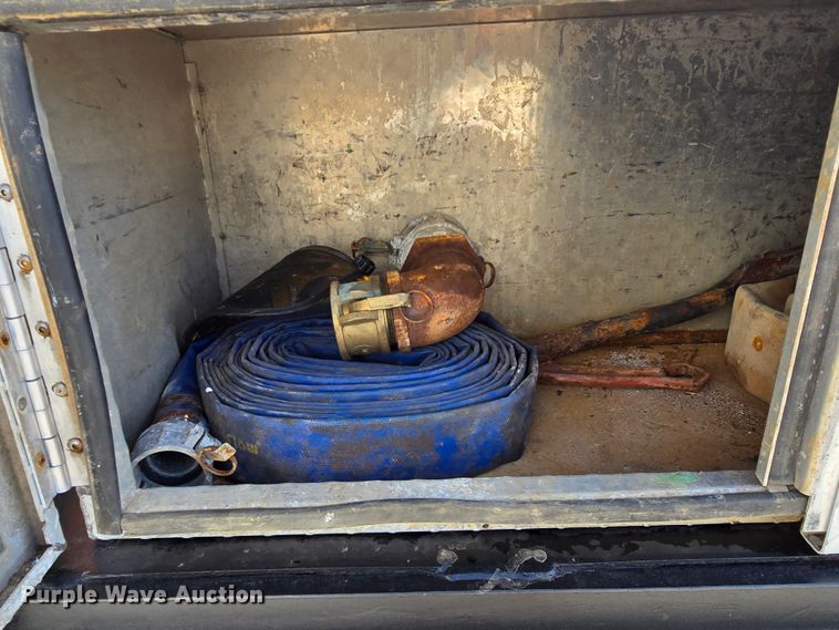 image for item LD9128 2016 Ford F550 Super Duty hydrovac truck