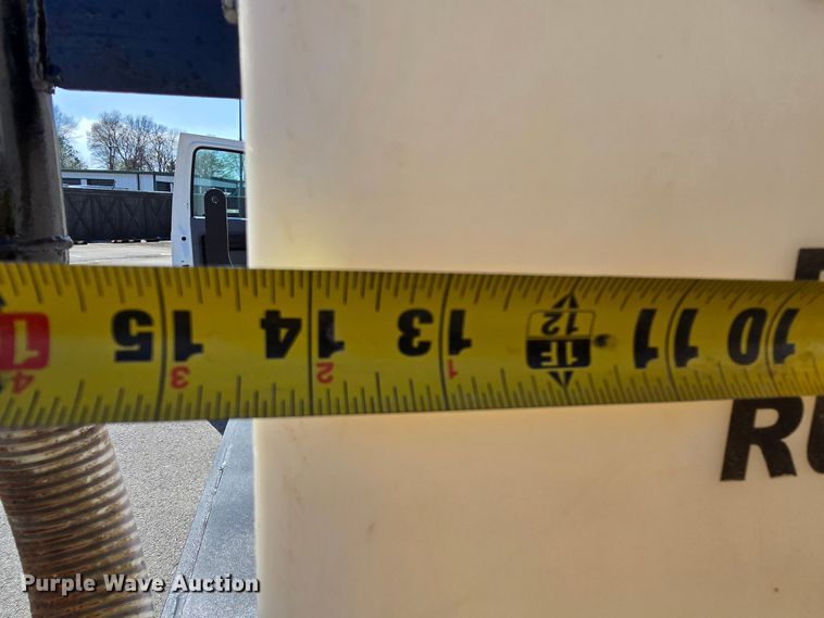 image for item LD9128 2016 Ford F550 Super Duty hydrovac truck