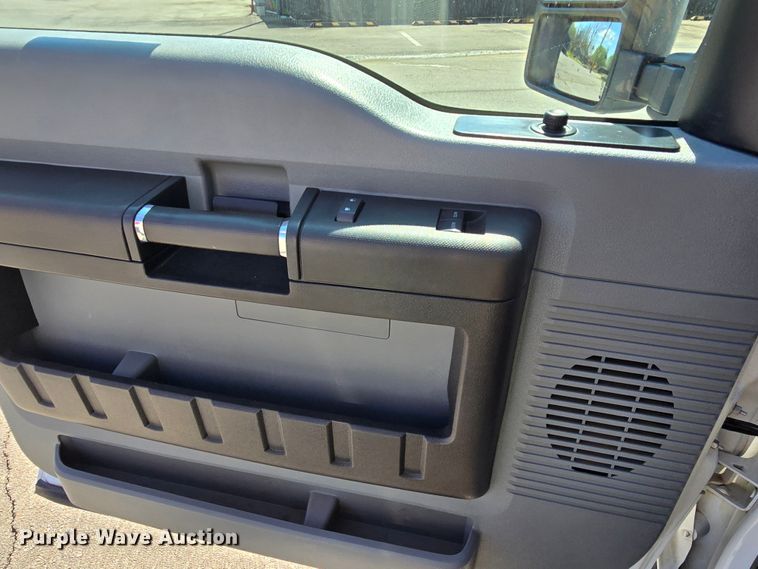 image for item LD9128 2016 Ford F550 Super Duty hydrovac truck