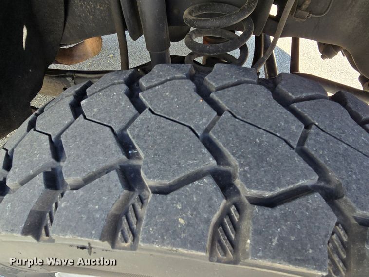 image for item LD9128 2016 Ford F550 Super Duty hydrovac truck