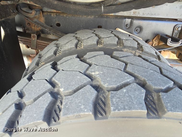 image for item LD9128 2016 Ford F550 Super Duty hydrovac truck