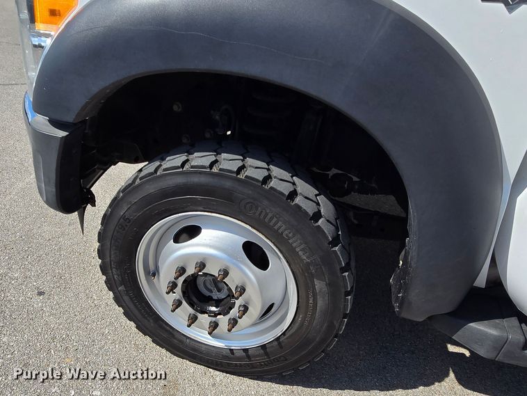 image for item LD9128 2016 Ford F550 Super Duty hydrovac truck