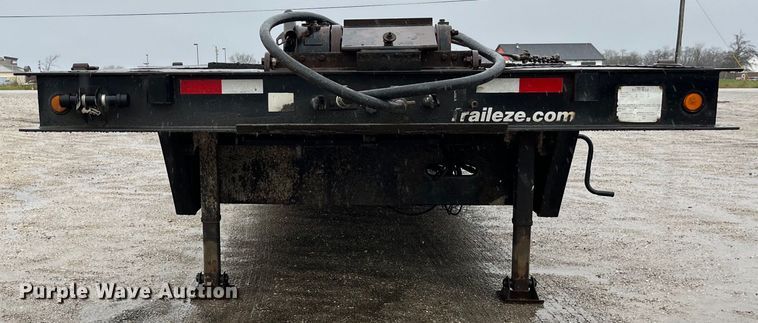 image for item LD9379 2002 Dakota Trail-Eze TE70HT48 drop deck equipment trailer
