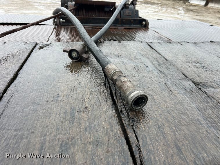 image for item LD9379 2002 Dakota Trail-Eze TE70HT48 drop deck equipment trailer