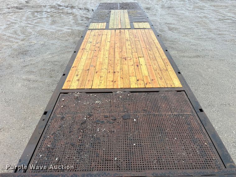 image for item LD9379 2002 Dakota Trail-Eze TE70HT48 drop deck equipment trailer