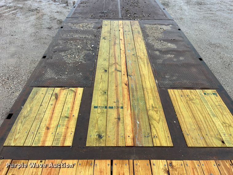 image for item LD9379 2002 Dakota Trail-Eze TE70HT48 drop deck equipment trailer